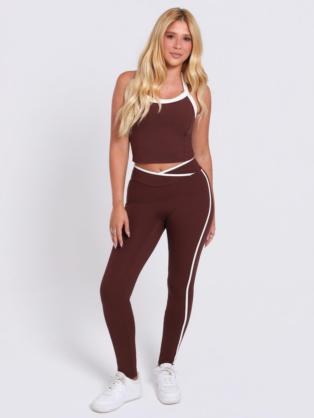CROPPED FRONT ESPRESSO COM OFF