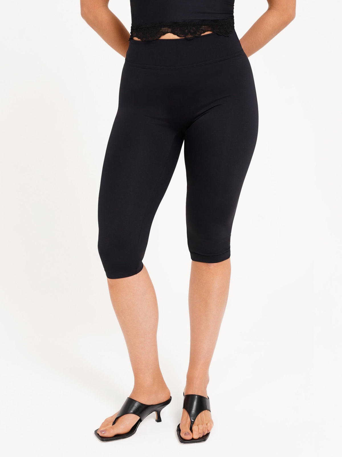 LEGGING CAPRI PRETO
