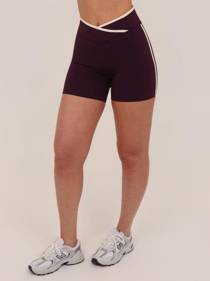SHORT CONTRAST WINE COM BAUNILHA