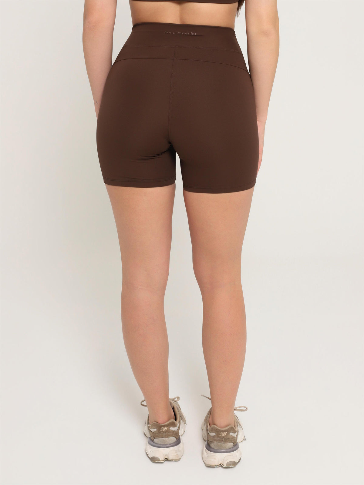 SHORT COURT BROWN
