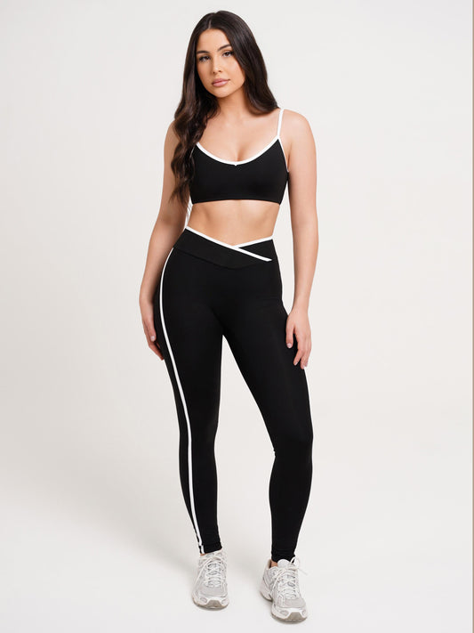 LEGGING CONTRAST PRETO COM BRANCO