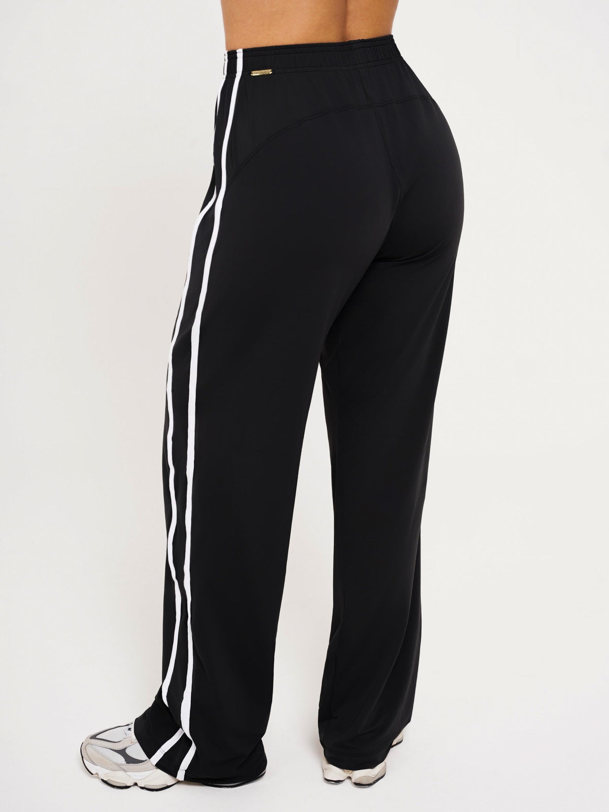 CALÇA WIDE MESH PRETO COM BRANCO