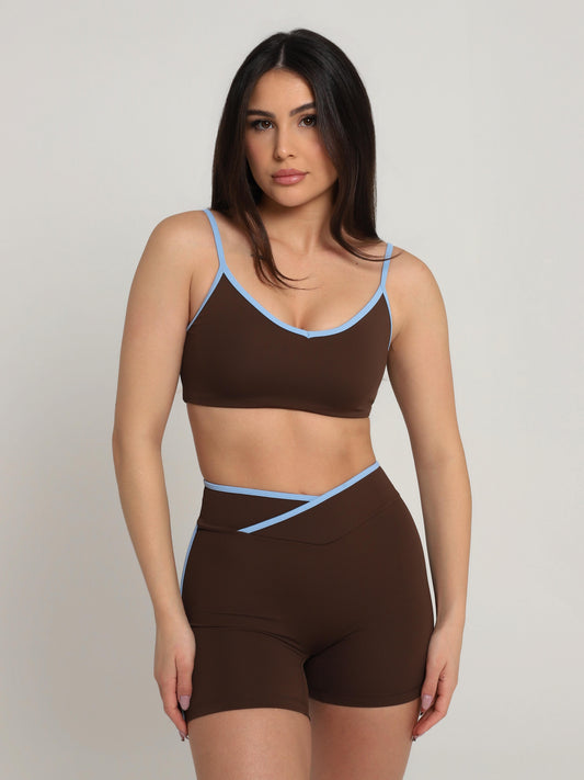 TOP CONTRAST BROWN COM AZUL SKY