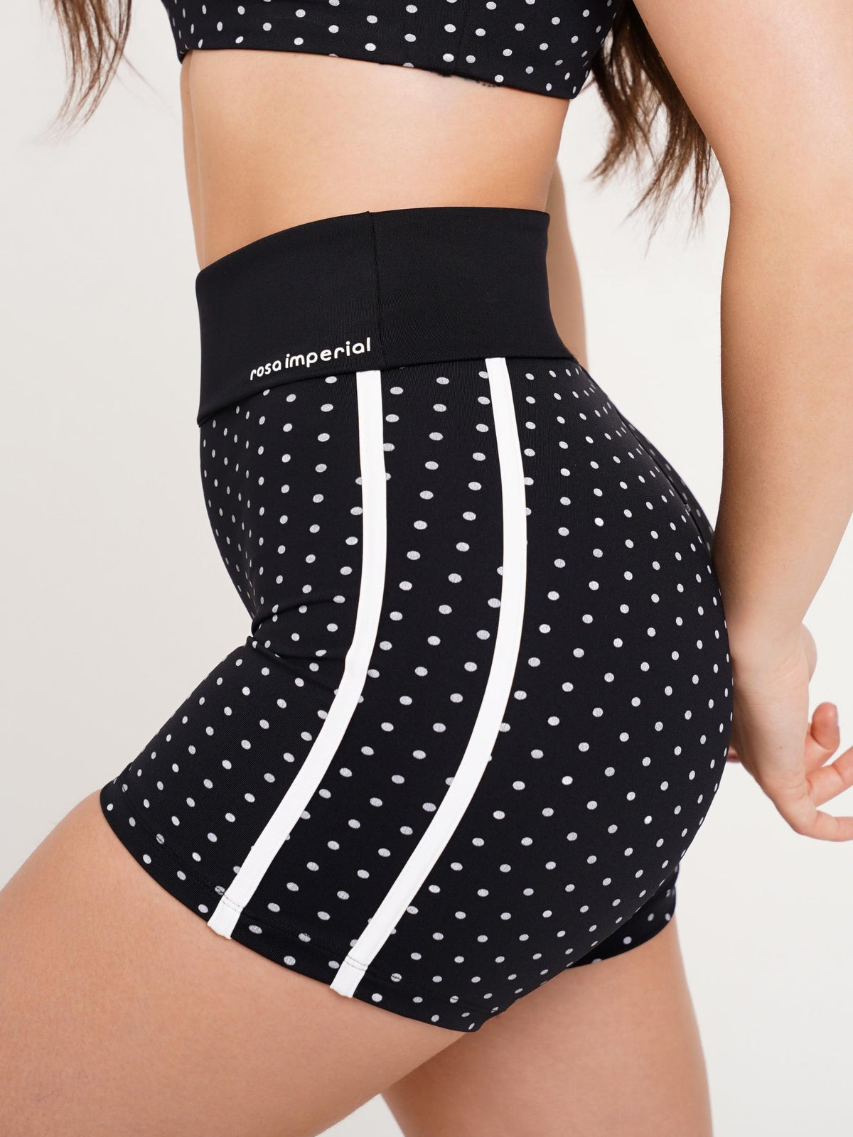 SHORT FOLD DUO PRETO COM POÁ PRETO
