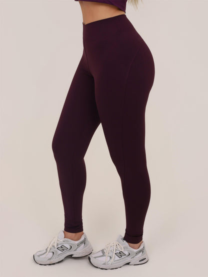 LEGGING COURT WINE