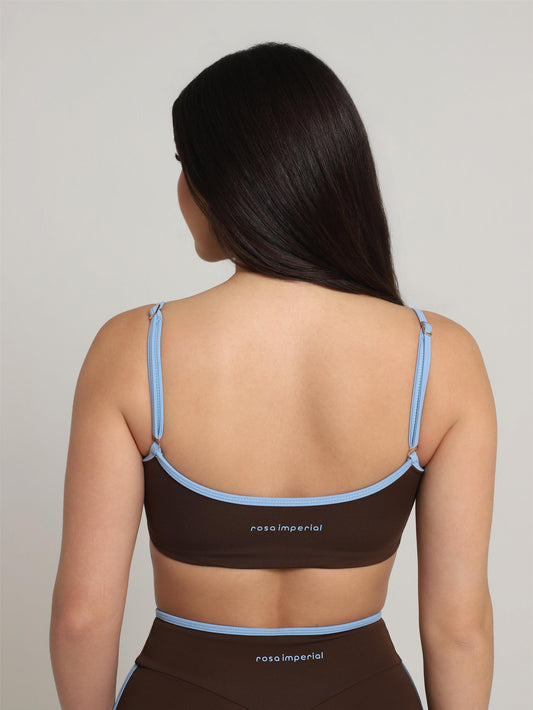 TOP CONTRAST BROWN COM AZUL SKY