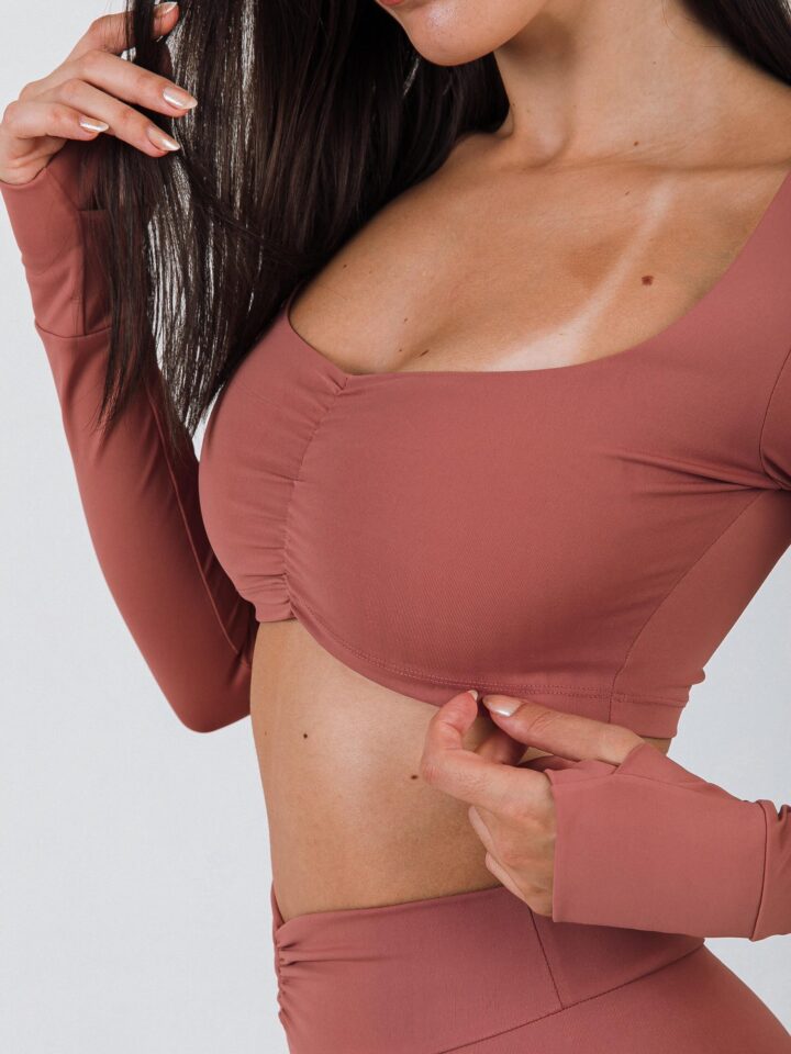 Alternative view of Cropped Light Callas