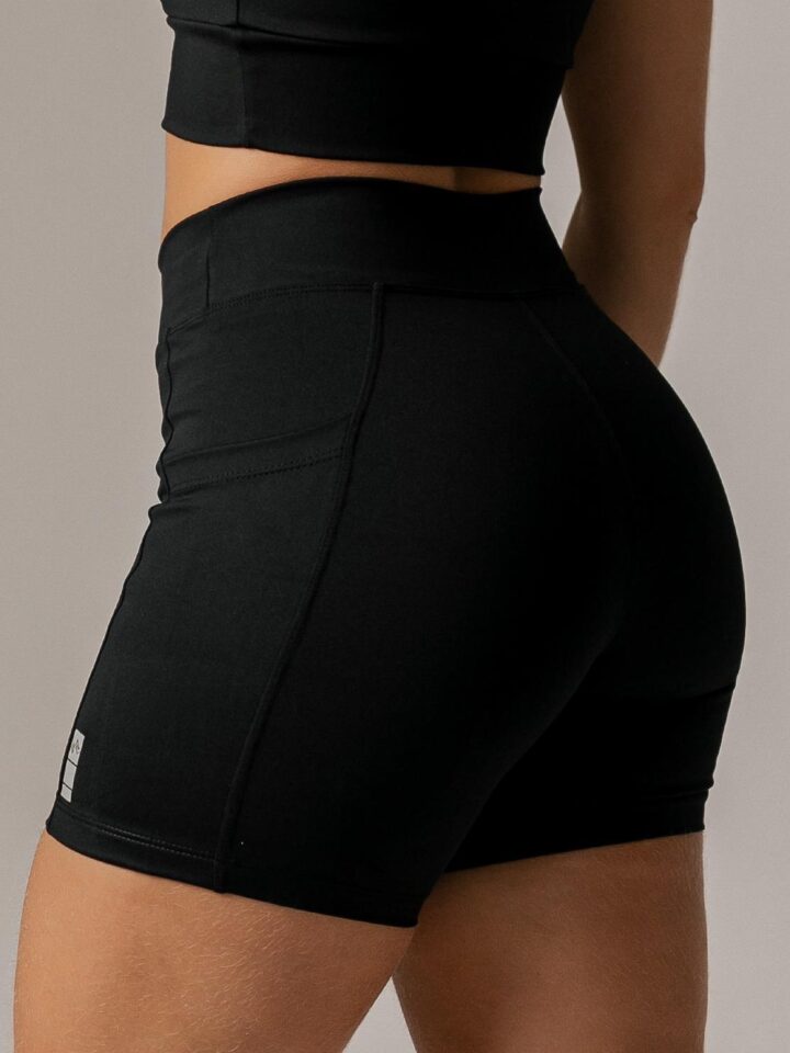 Alternative view of Short Pocket Bolsos Preto