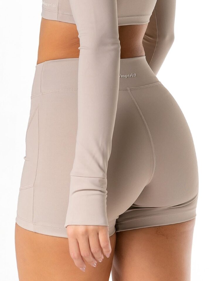 Alternative view of Short Slim Chantilly