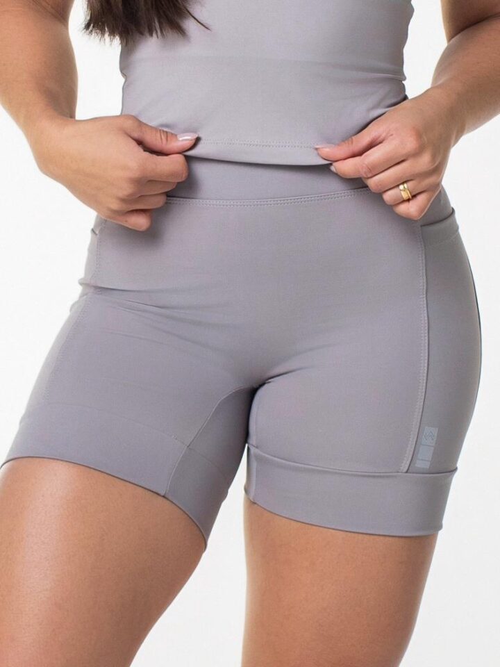 Short  Pace Barrado Cinza