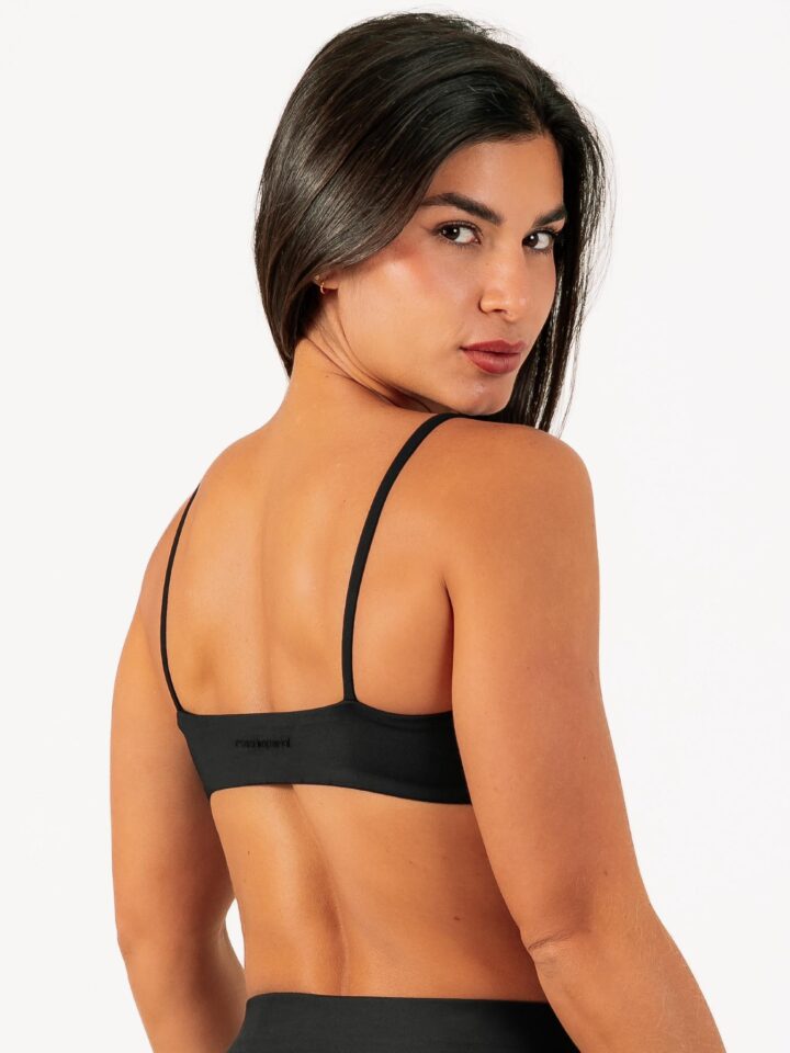 Alternative view of Top Speed Preto