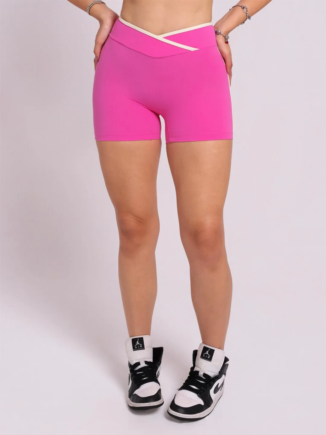 Short Contrast Milk Shake Com Baunilha